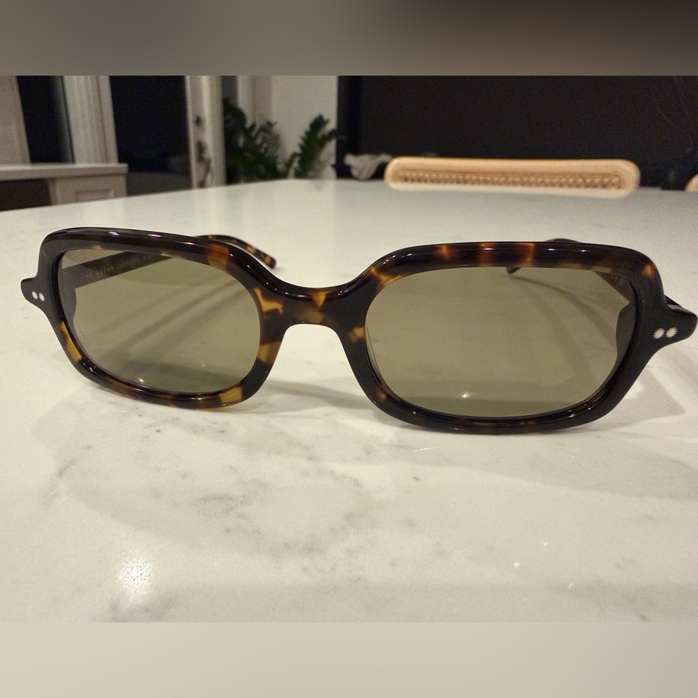Tortoiseshell Sunglasses - Picture 5 of 8
